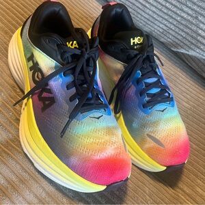 HOKA ONE ONE Bondi 8 Rainbow Running/Walking Shoes Size 10.5D UK 10